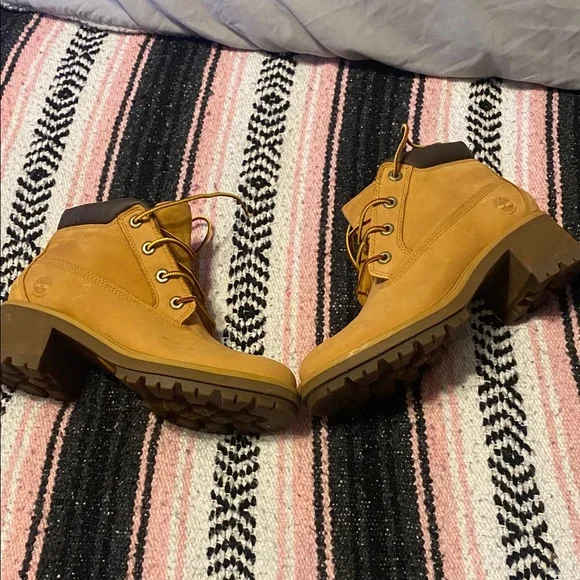 Timberland Brown Lace-Up Boots - Picture 1 of 6